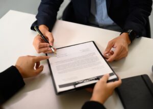 an advisor planning with his client